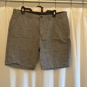 Calvin Klein heathered gray 100% cotton shorts. Great condition. Slim fit